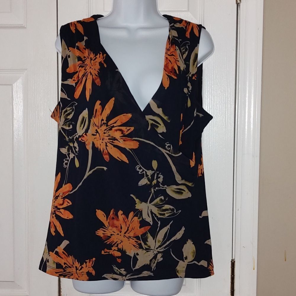 212 Collection faux wrap navy floral top Sz L